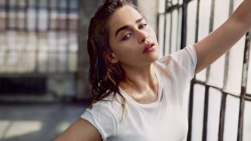 Emilia Clarke Photoshoot Hot Hd Wallpaper for Desktop and Mobiles