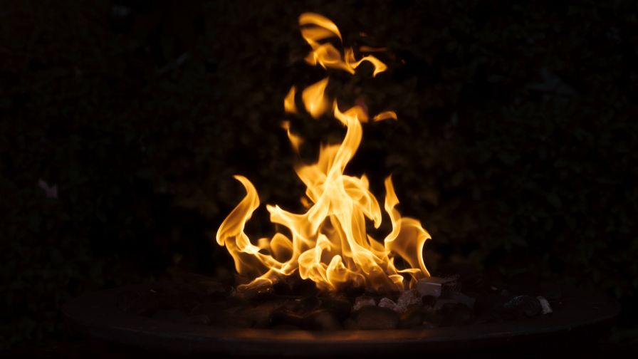 Flame burning at the dark HD Wallpaper