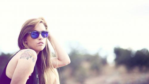 Girl Beauty With Sunglasses HD Wallpaper