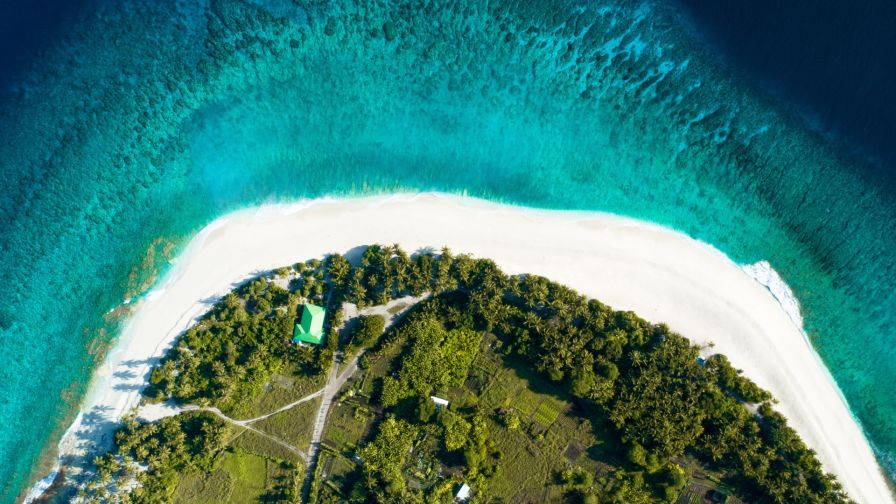Maldives aerial view HD Wallpaper