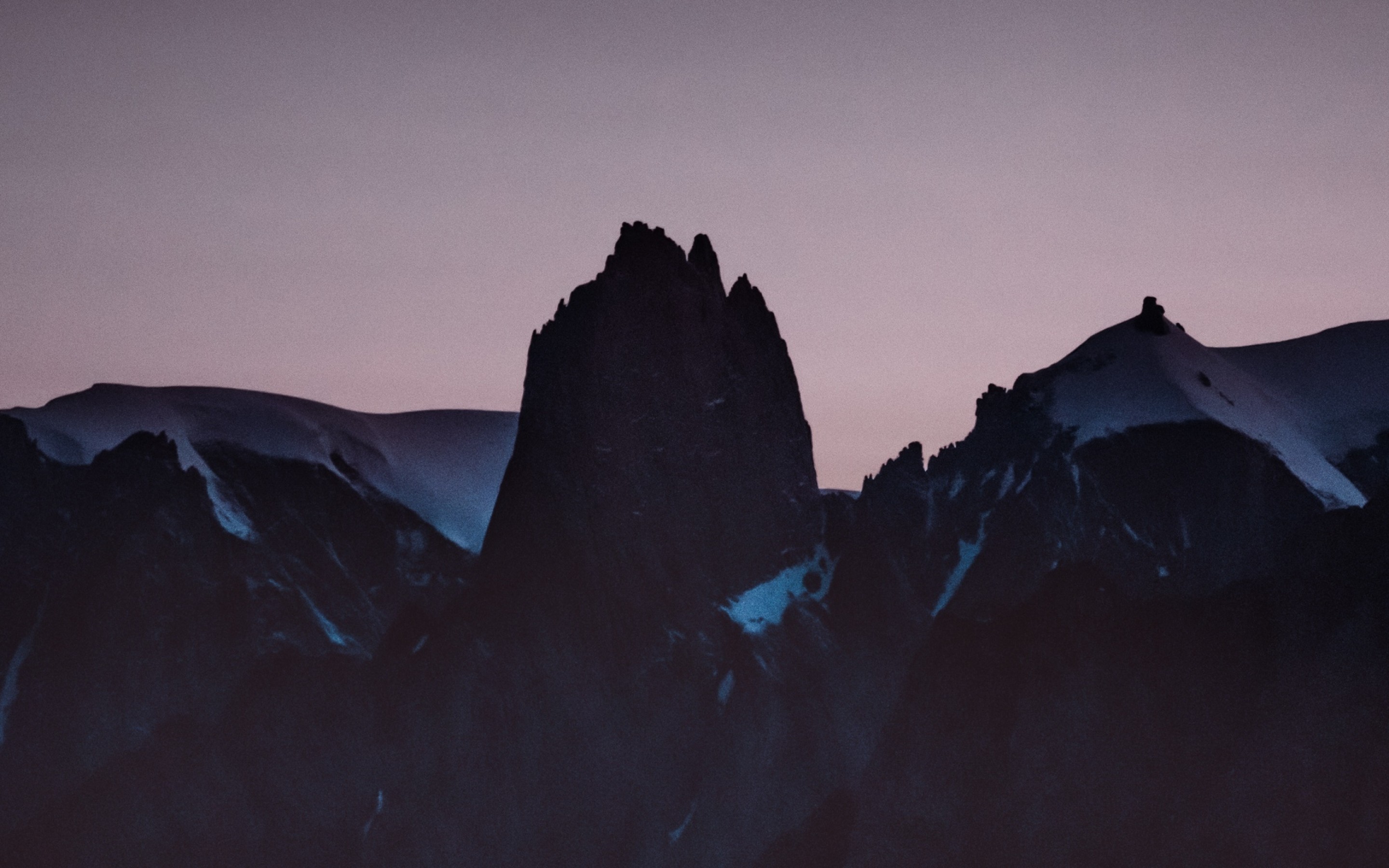 Mountin peaks at night HD Wallpaper