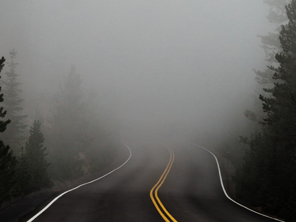 Road covereed in fog HD Wallpaper