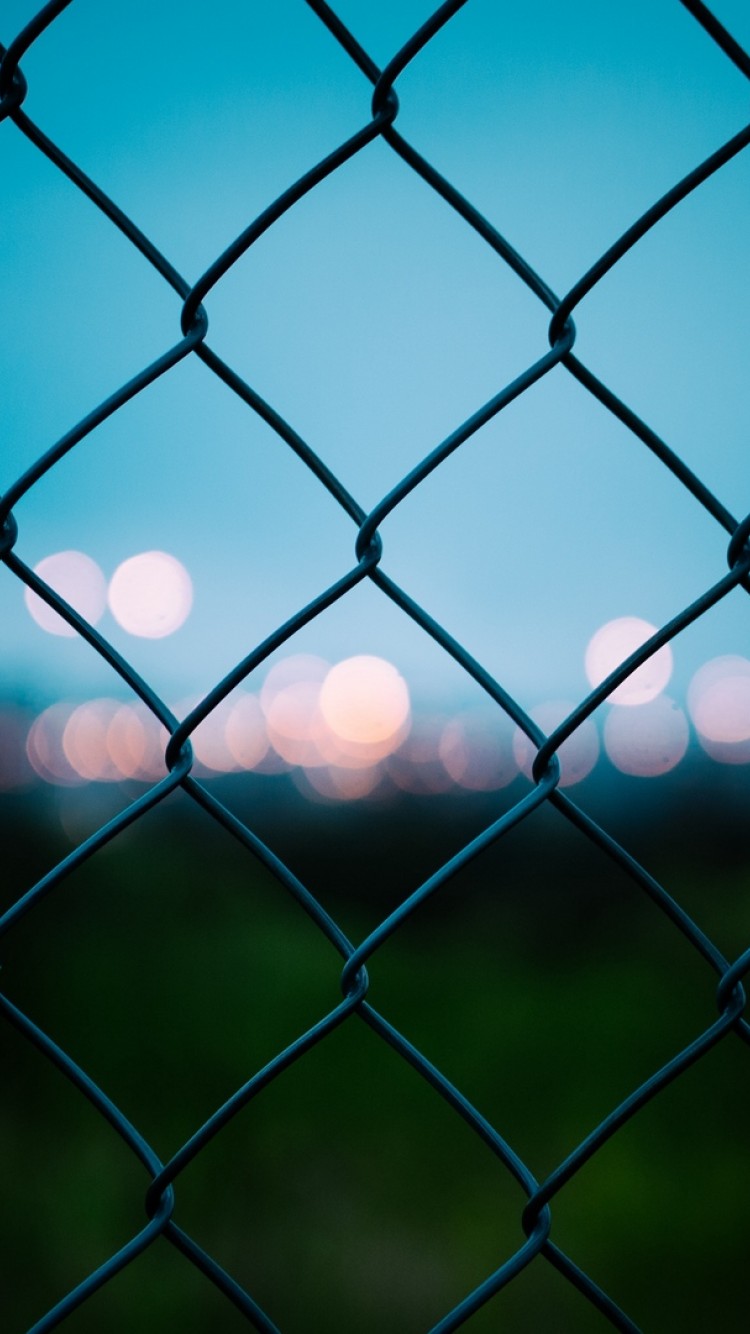 Blurry backround over the fence HD Wallpaper iPhone 6 / 6S - HD Wallpaper -  