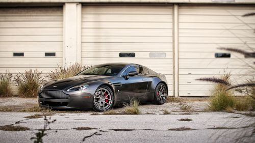 Aston Martin Vantage HD Wallpaper