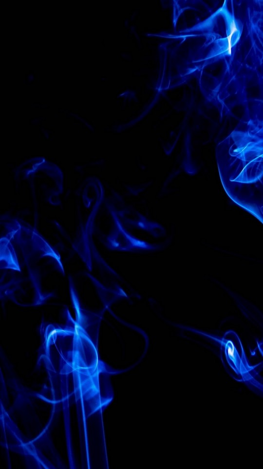 Blue smoke at the dark HD Wallpaper