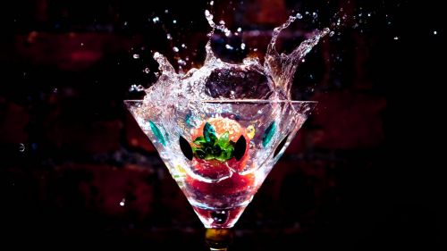 Drink Splash Hd Wallpaper for Desktop and Mobiles
