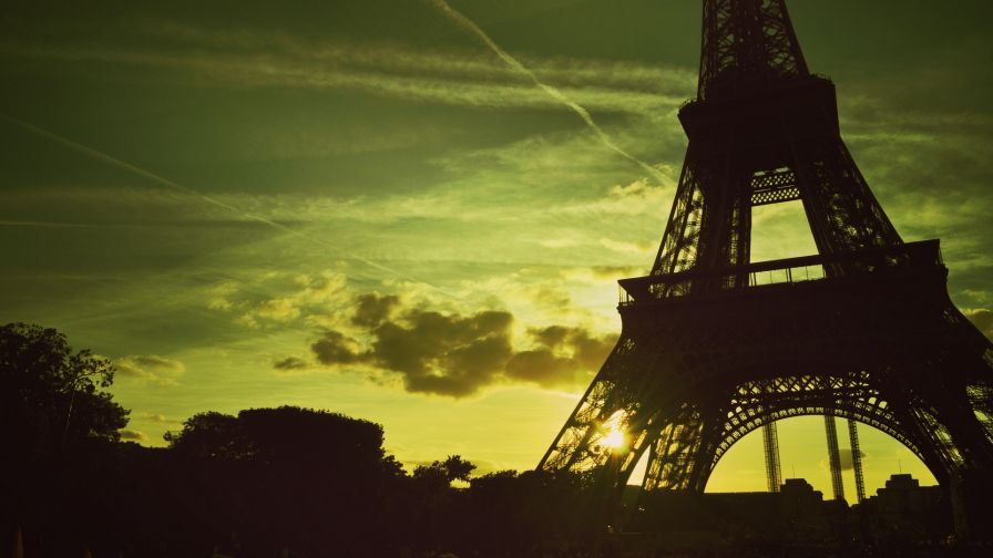 Eiffel Tower at sunset HD Wallpaper