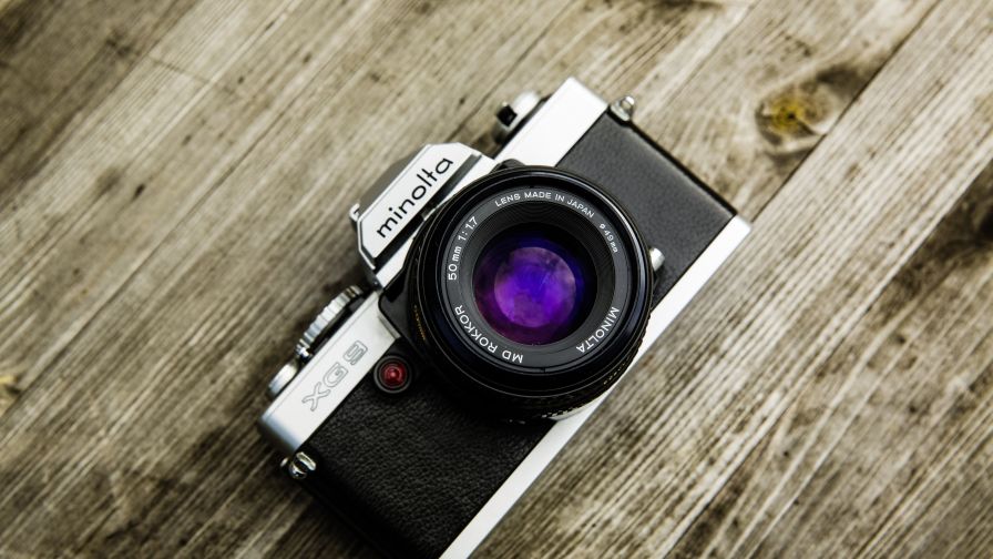 Free Download Vintage Camera Wallpaper for Desktop and Mobiles