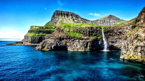 Free Hawaii Waterfall Desktop and Mobile HD Wallpaper