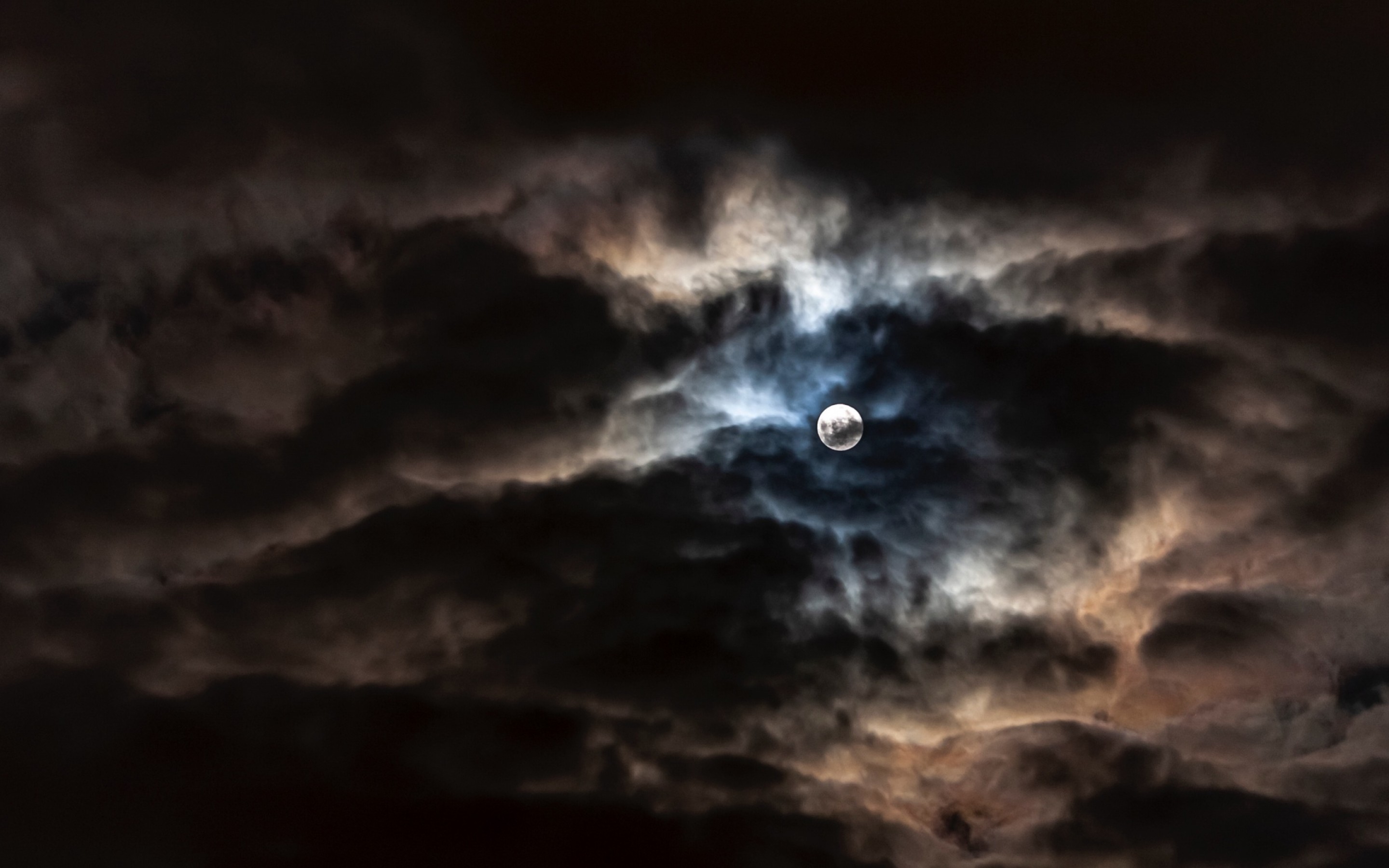 Full moon on a cloudy night HD Wallpaper