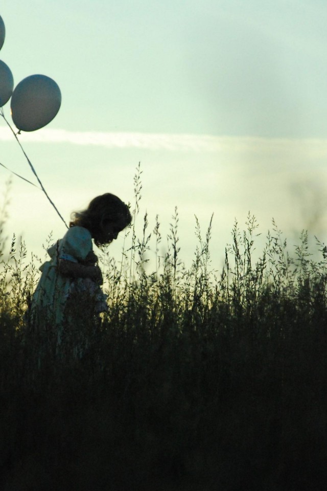Girl With Balloons HD Wallpaper