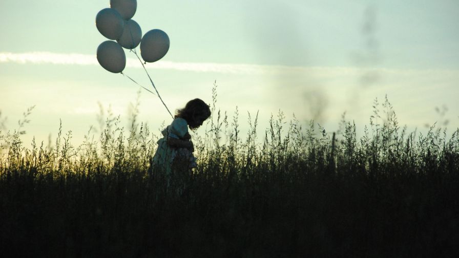 Girl With Balloons HD Wallpaper