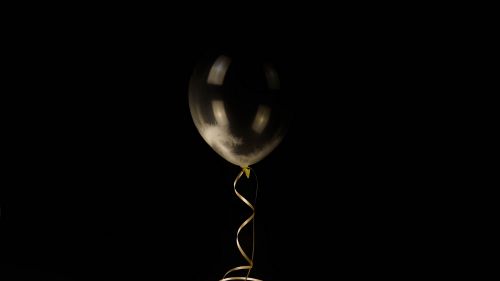 Gold balloon HD Wallpaper