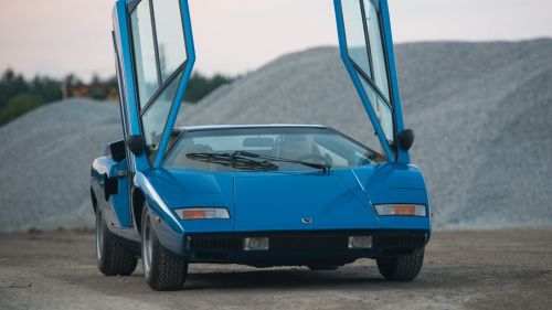 Lamborghini Countach HD Wallpaper