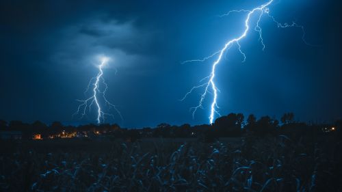 Lightning at the dark HD Wallpaper