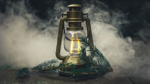 Oil lamp covered in smoke HD Wallpaper