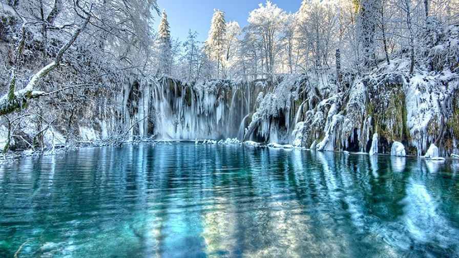 Plitvice in November HD Wallpaper