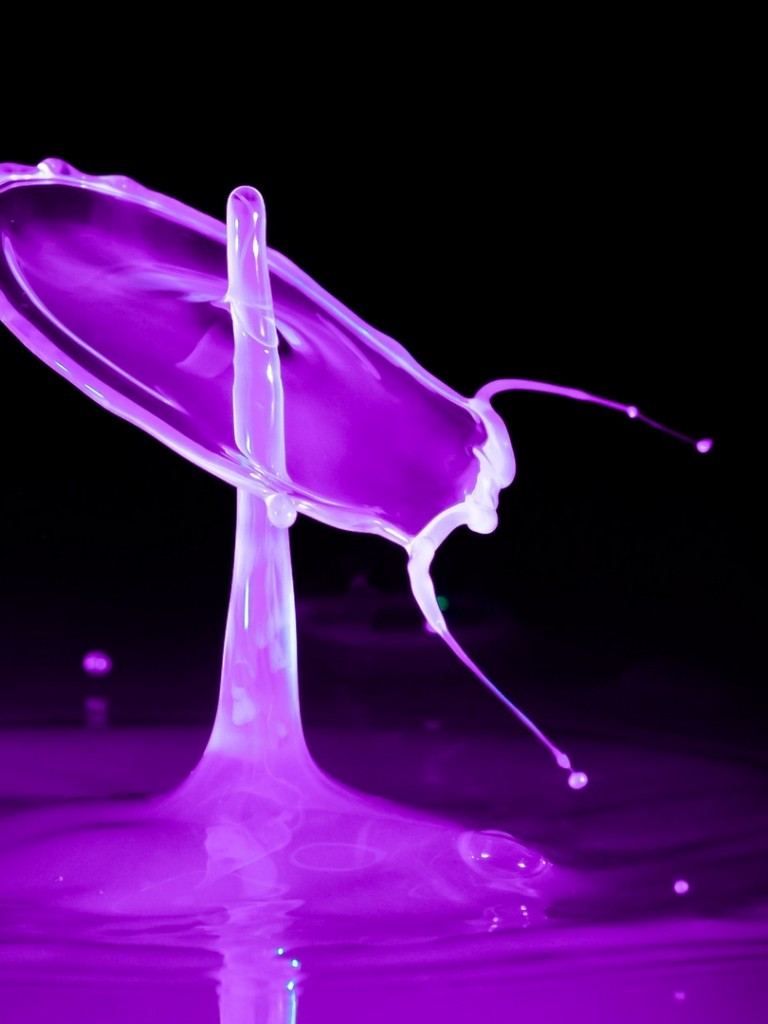 Purple liquid splash HD Wallpaper