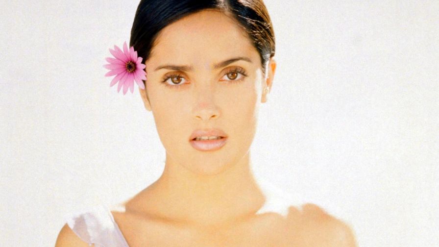 Salma Hayek with flower on her hair HD Wallpaper