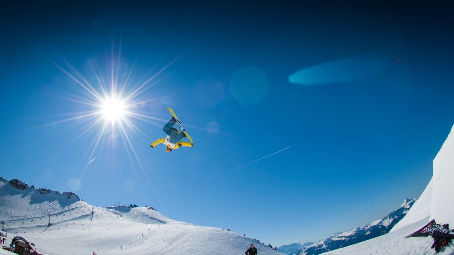 Snowboarding Hd Wallpaper for Desktop and Mobiles