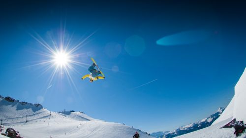 Snowboarding Hd Wallpaper for Desktop and Mobiles