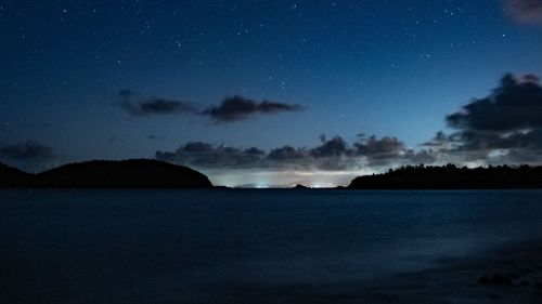 Starry sky over the island HD Wallpaper