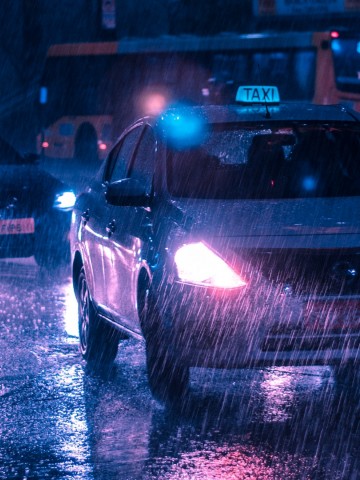 Taxi in a rainy day HD Wallpaper
