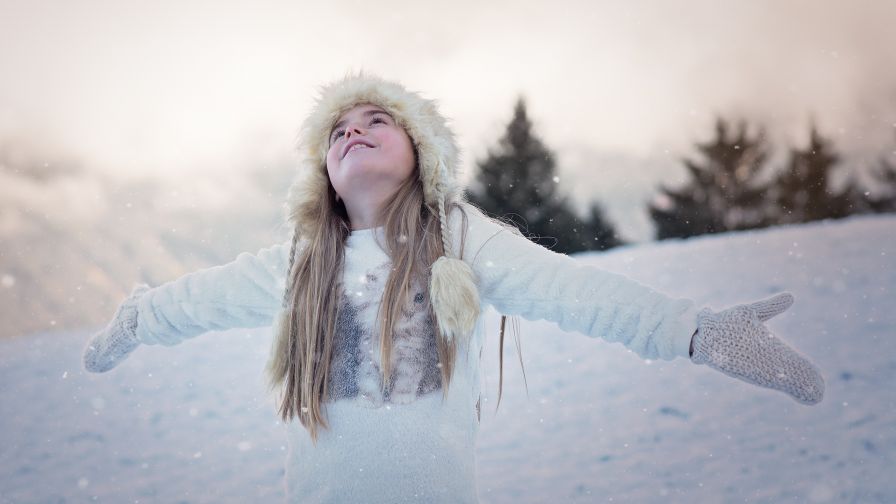 Young Woman in Snow HD Wallpaper