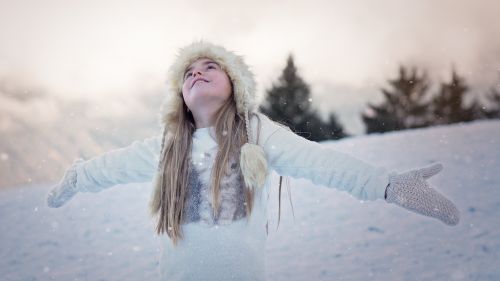 Young Woman in Snow HD Wallpaper